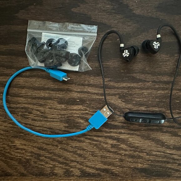 JLab Fit Sport Fitness Earbuds Wireless In Ear Headphones Black Buds Bluetooth - Picture 5 of 5